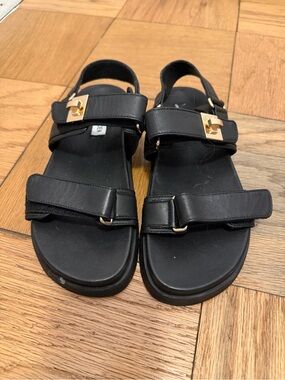 Steve Madden Black Leather Strap Sandals with Gold Accent Buckles
